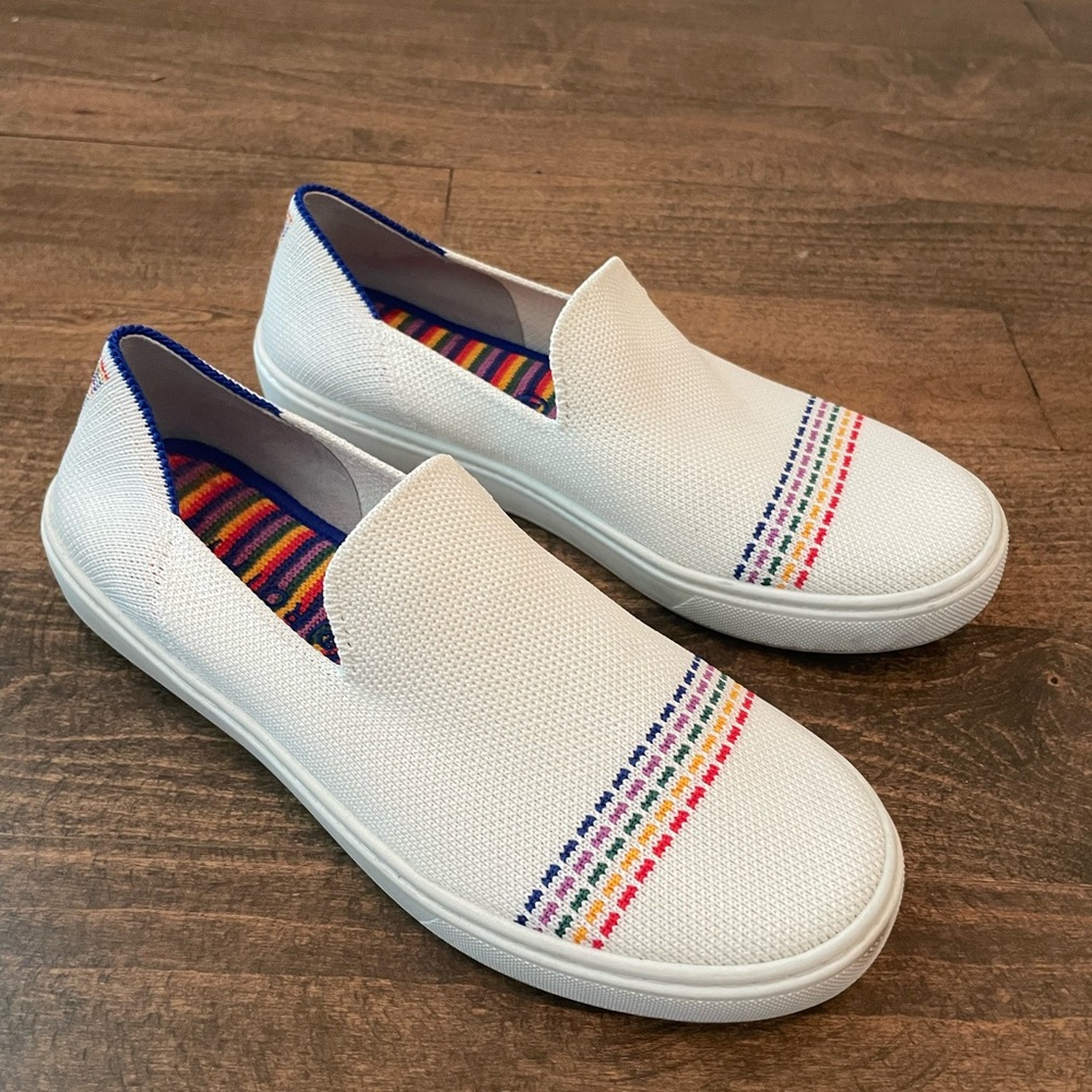 Rothy’s The Kids Sneaker in Rainbow Size 4